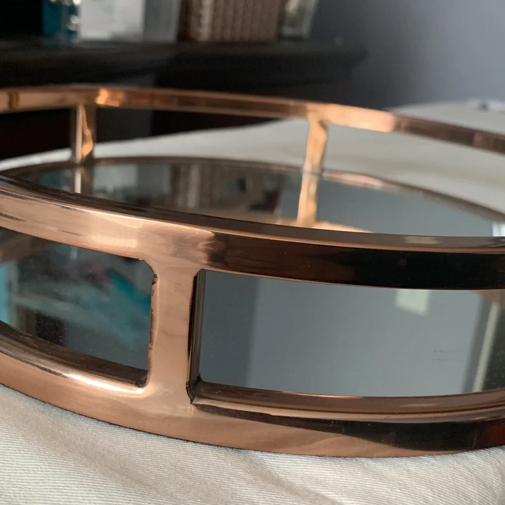 NWOT LEEBER | Rose Gold Elegance Round Tray with Mirror - Picture 3 of 4